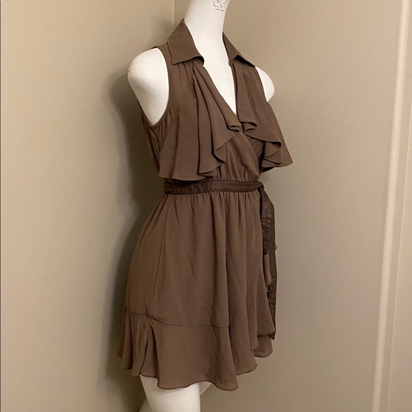 DOUBLE ZERO Taupe-Brown wrap dress with faux suede tie & Ruffled bottom Size S - Picture 2 of 12